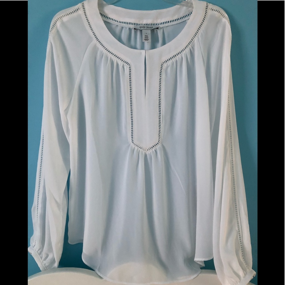 White house black market Top